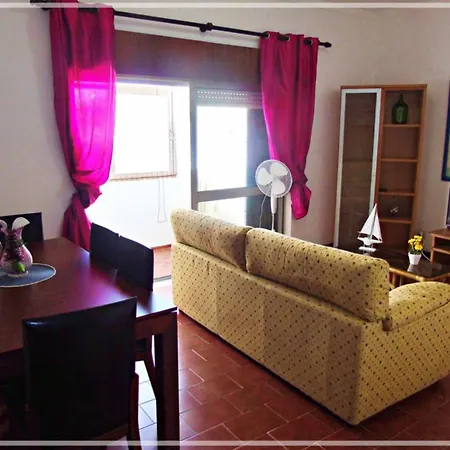 Panoramic Ground Floor Frontbeach Balcony3bedrooms דירה פורטימאו