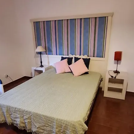 Panoramic Ground Floor Frontbeach Balcony3bedrooms דירה פורטימאו
